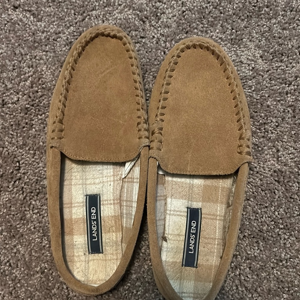 Lands’ End leather slide moccasins. Size 9. Fit like an 8. Worn inside only.